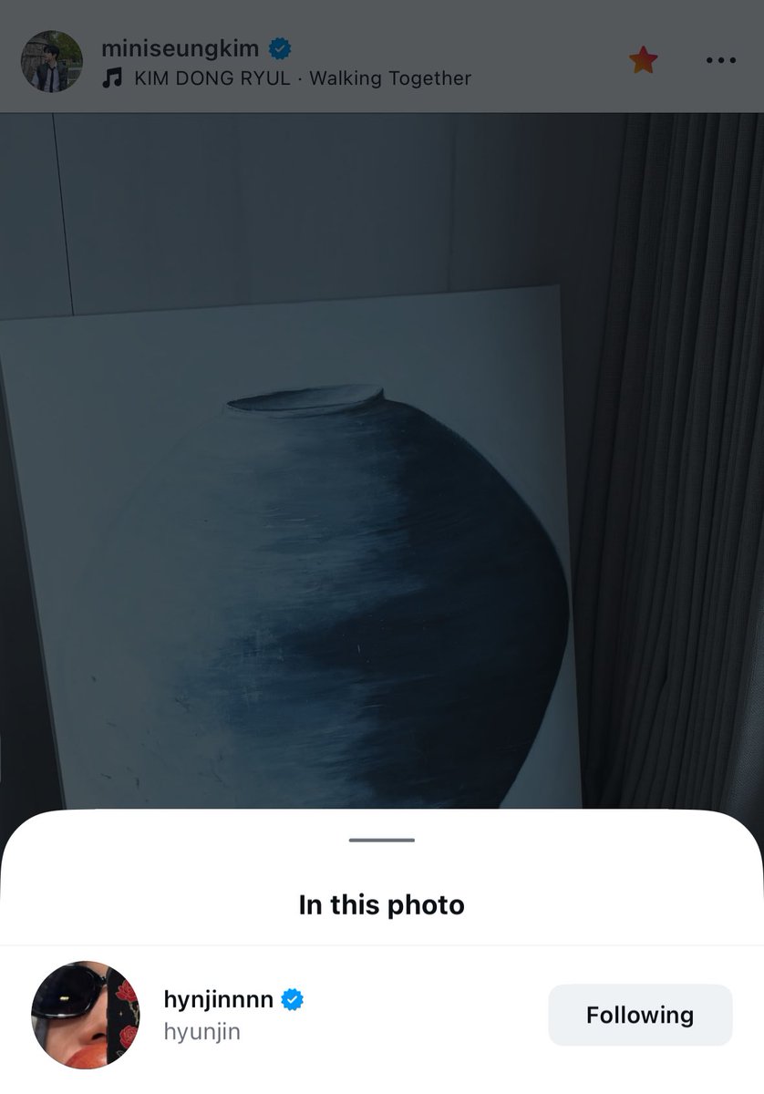 seungjinthinker's tweet photo. miniseungkim ig update with hynjinnnn ⭐️

the painting hyunjin did for seungmin’s birthday 🥺🤍 https://t.co/F8k5tzUTDy