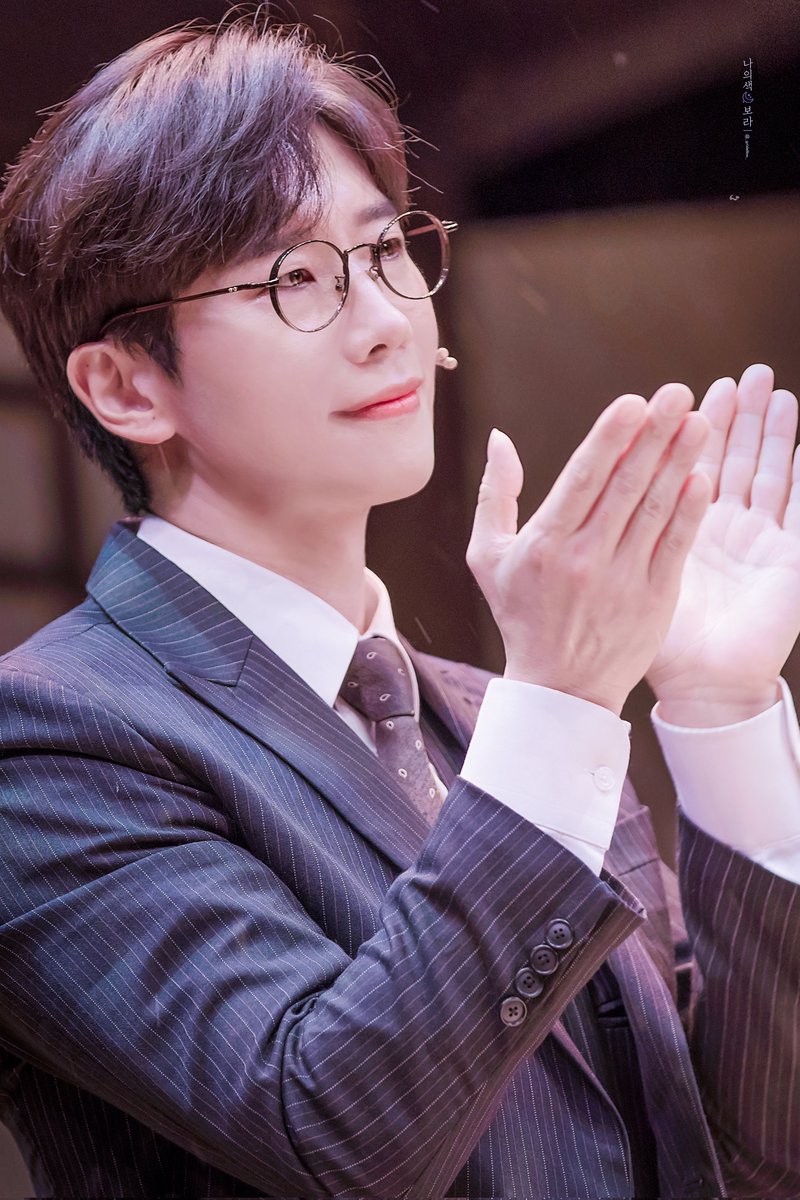 gridellino_pic_'s tweet image. 251213 낮 뮤지컬 팬레터 커튼콜
김해진 #김경수 배우님

' 뮤즈 '