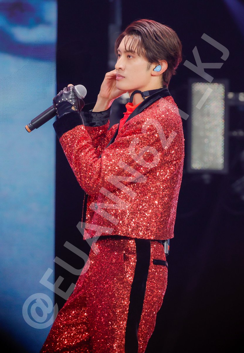 251213 🎶🏦 Snow Man 向井康二🧡🎤 #向井康二 #KojiMukai #무카이코지