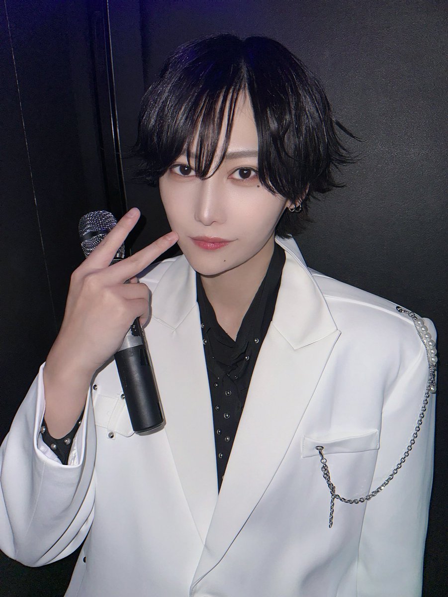 完璧で最強で最高の自慢の推し🌹 私の最後の推し❤️ྀི 昨日12月13日