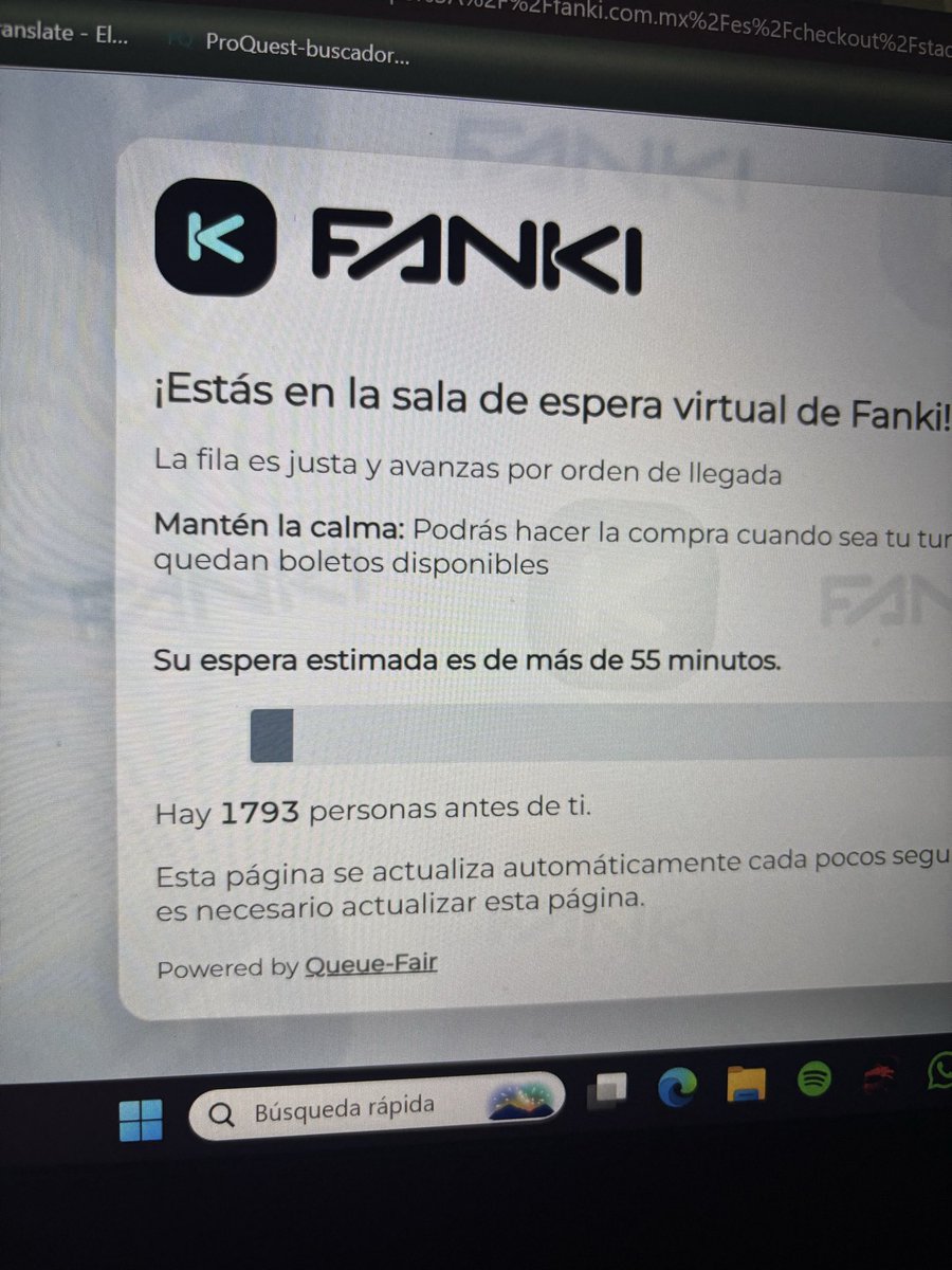 caguamapapi_'s tweet photo. Creen que alcanze boleto para ver al bicho ?  O nadamas para los pericos del puebla. #Fanki https://t.co/nv4s6EsDT4