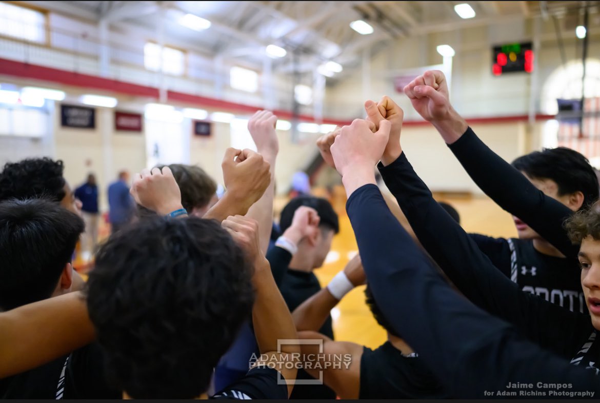 CoachFrancis31's tweet photo. GAMEDAY!!! We travel to @laspartansbb for a 4:45 tipoff!! The Battle for Groton is ON!! But more importantly we are getting the chance to honor and respect Kevin Wiercinski! I am happy that I had the privilege to coach against him and be associated with him. #skistrong https://t.co/99xZwEvsUa