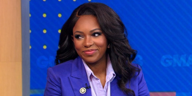 shinemycrown's tweet image. Jasmine Crockett Pushes Back on ‘Pro-Israel’ Label as Senate Run Faces Early Scrutiny shinemycrown.com/jasmine-crocke… #JasmineCrockett #USSenate #TexasPolitics #ProIsrael #Democrat