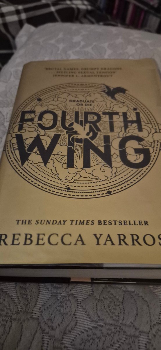 Julesf1's tweet photo. @bertsbooks Fourth Wing. Im enjoying it. ;) https://t.co/8qN0wOJR7W