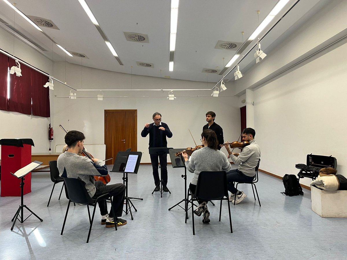 Hoy sábado encuentro presencial de diciembre con nuestro profesor Pascual Cabanes en nuestra sede de Alcàsser.