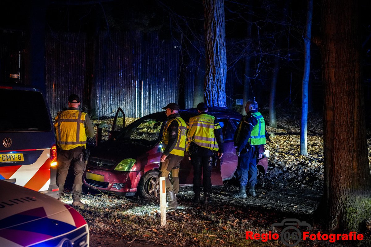 Automobilist crasht na stopteken op J.C. Wilslaan Apeldoorn