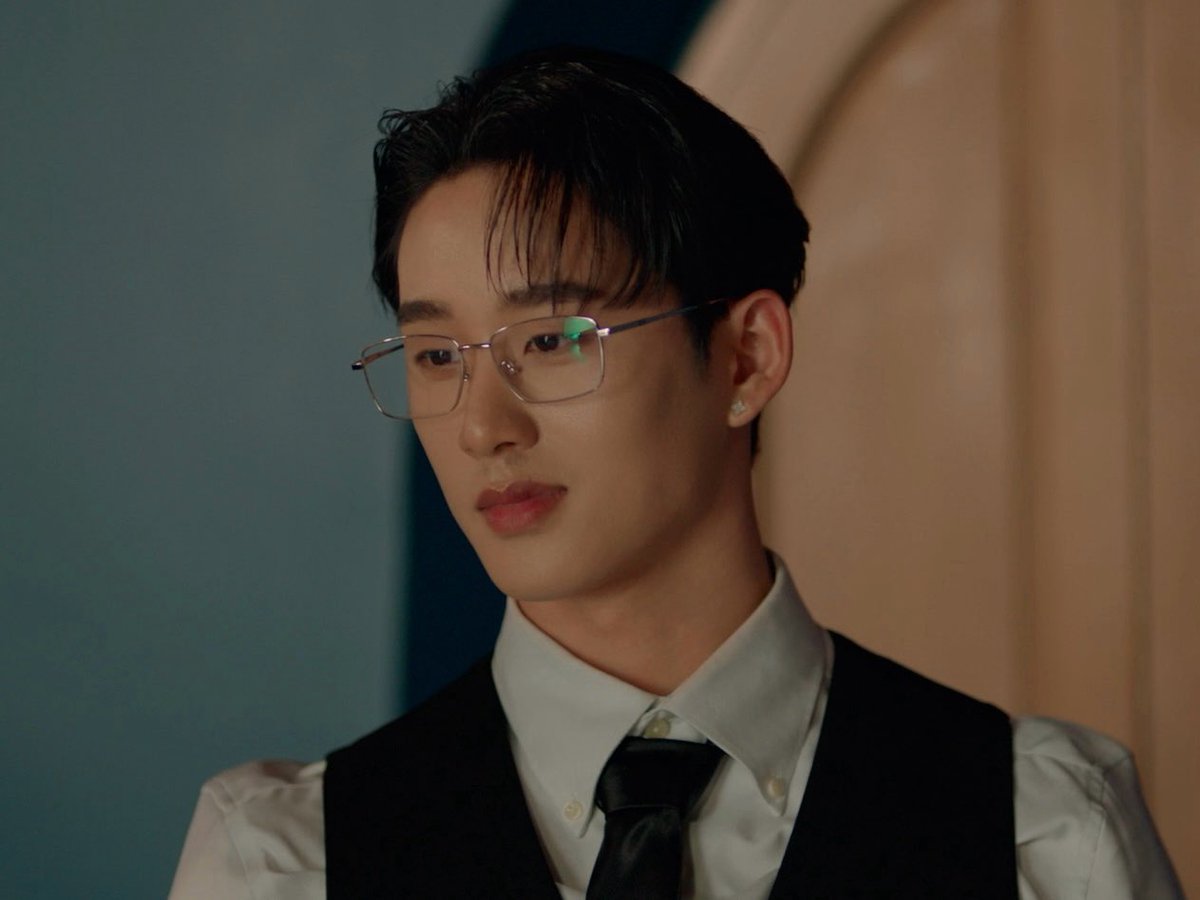 EstRvp's tweet image. ช่วงนี้เปนไงบ้าง
Me : โสดครับ

 #MeAndTheeSeriesEP5