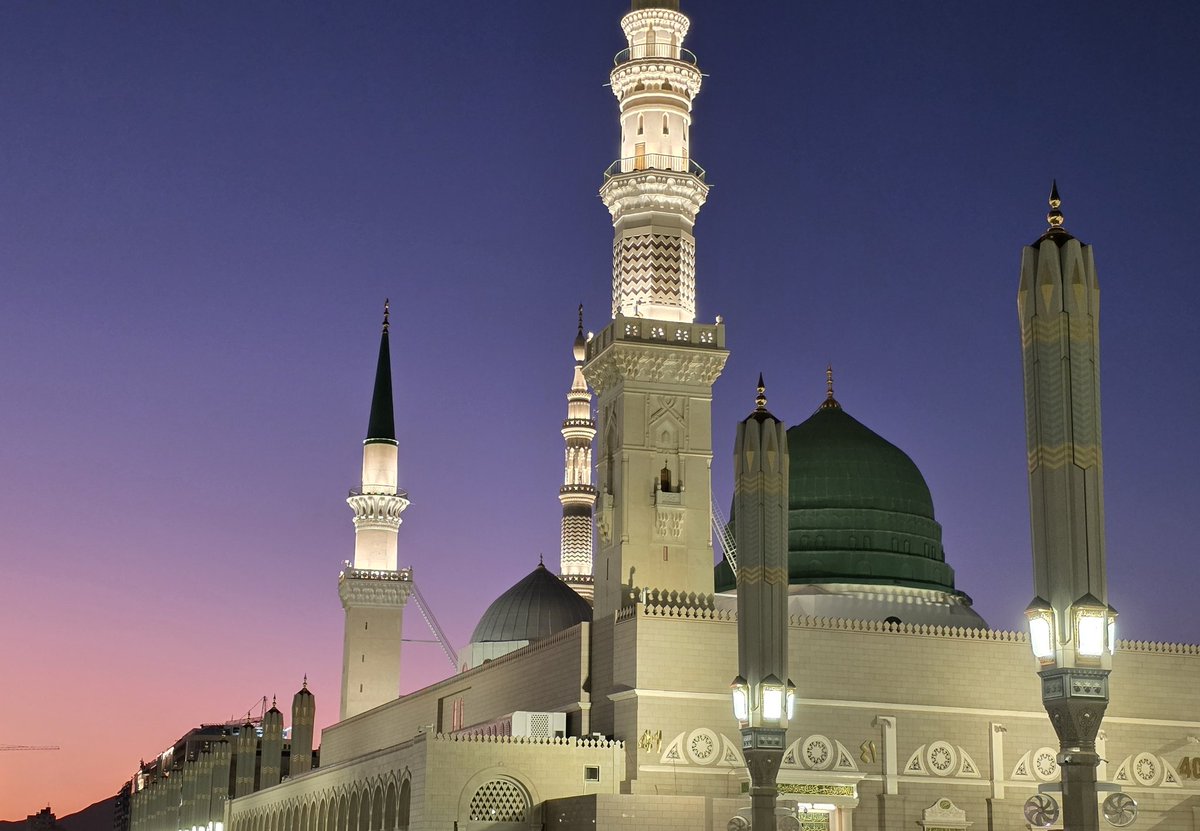 Masjid An Nabawi after Maghrib Prayers