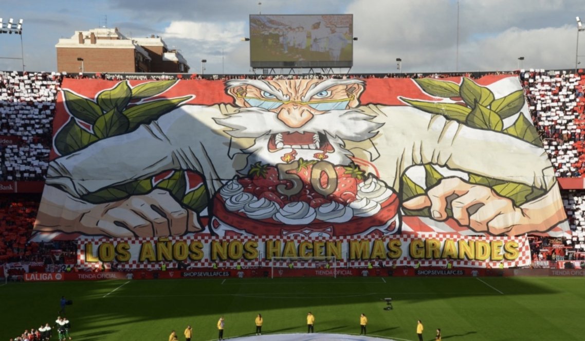 SFCSVQ2's tweet photo. 1 mes de cierre por este tifo.

¿En que está convirtiendo el fútbol Tebas? https://t.co/67irZwal5J