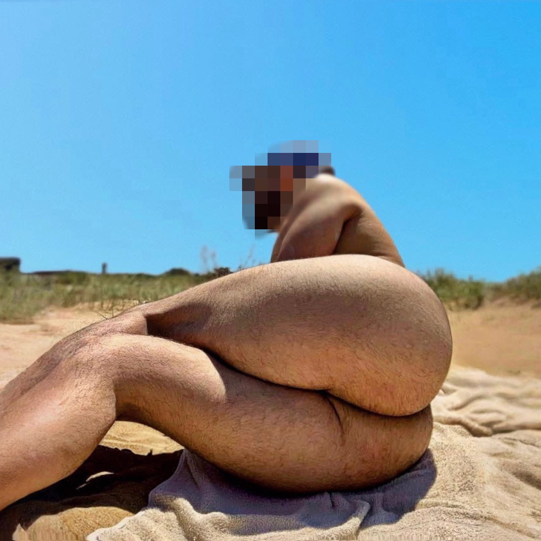 sharmoot_arabi's tweet photo. اشتقت لهاد الشطّ الـ أخو منيوكة 🥵🥵🥵
واشتقت للزلام رايحين جايين 🤤🍆

#شط #بحر #سكس #عربي #شرموط https://t.co/a5RwIErj0p