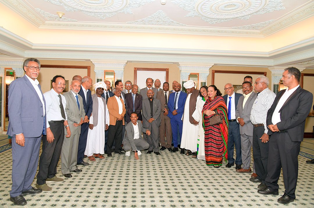 President Isaias Afwerki and his delegation returned home in the mid-afternoon hours today winding down a fruitful visit to Saudi Arabia.

Earlier in the day, President Isaias and his delegation met with the President (CEO) of the Saudi Ports Authority, Engineer Suliman bin