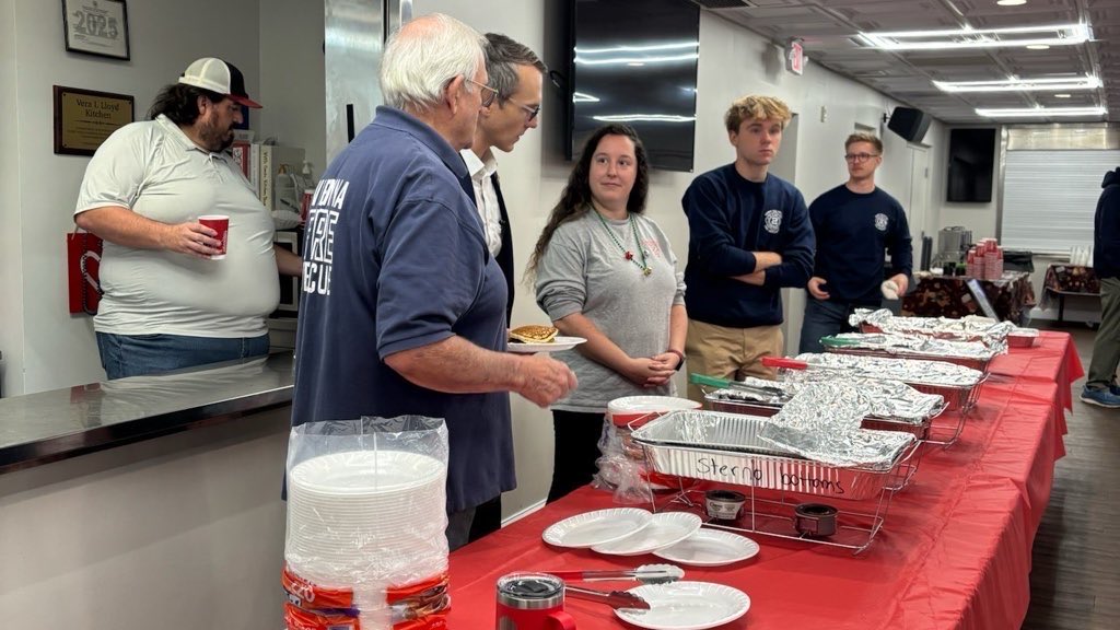 Tons of holiday spirit at this morning’s <a href="/BVFRD414/">Burke Volunteer Fire and Rescue Department (BVFRD)</a> and <a href="/ViennaVFD/">Vienna VFD</a> Volunteer Fire and Rescue Department Pancake Breakfasts!

Thank you to all of our fire and rescue volunteers and staff who help keep our communities safe during this holiday season.