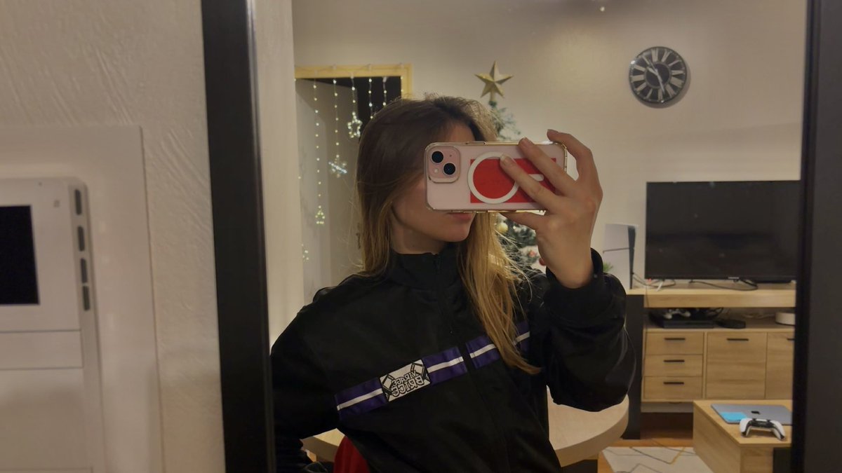 Juste pour vous montrer à quel point la veste est magnifique 😻 #tfc