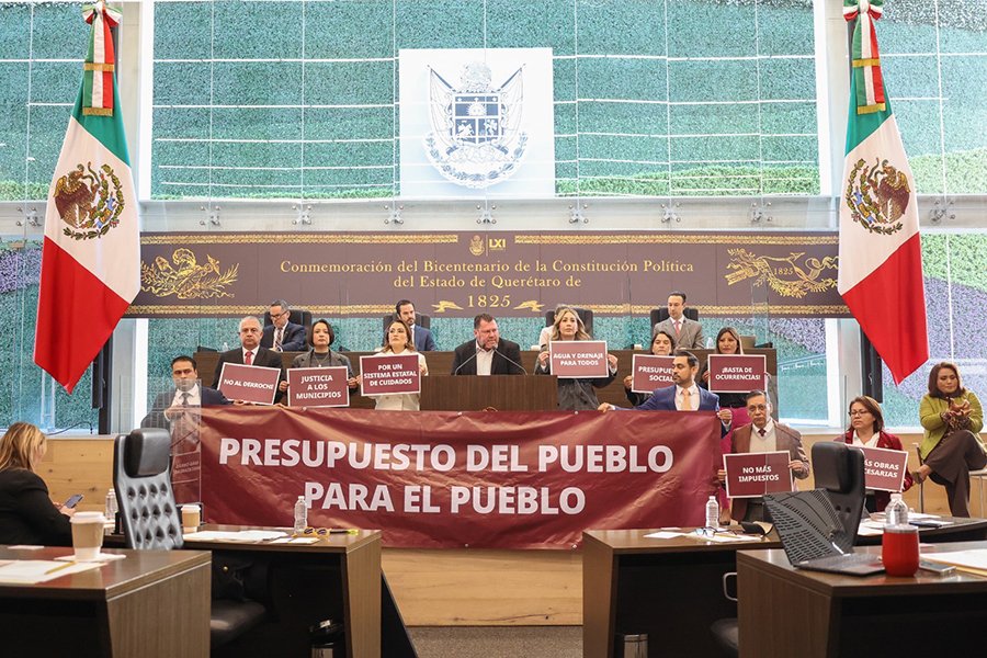 Con mayoría de votos, Pleno determina regresar a Comisión de Planeación y Presupuesto el paquete fiscal 2026 del Estado y las Leyes de Ingresos de los municipios

#legislamosporqueretaro
legislaturaqueretaro.gob.mx

legislaturaqueretaro.gob.mx/con-mayoria-de…