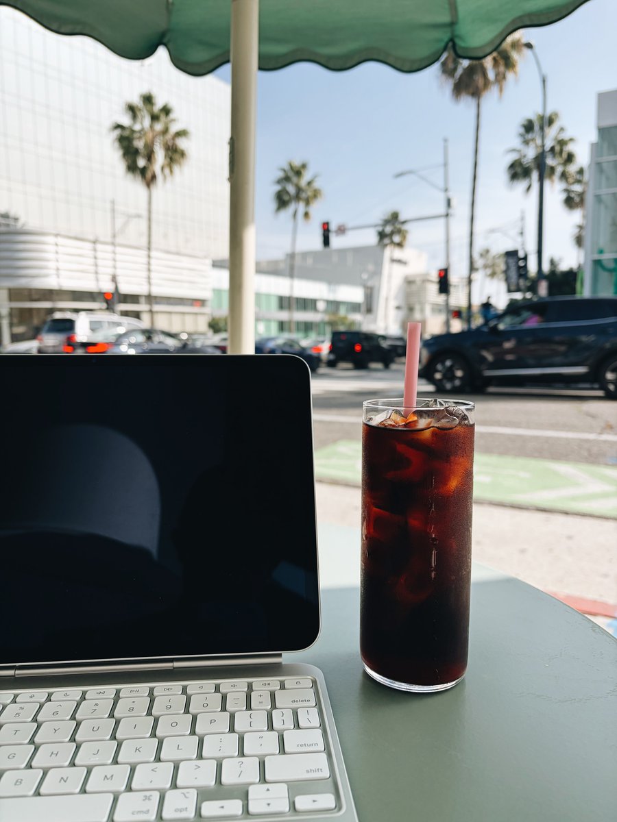 Saturdays are for the iPads https://t.co/OfnoJ2ELTD