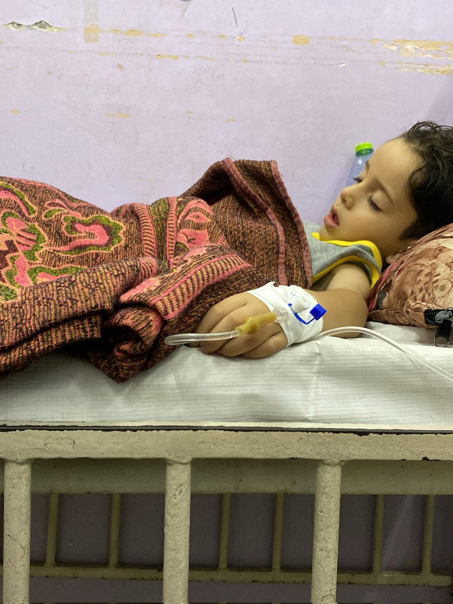 Unfortunately, I will die 💔

telling you with a broken heart. I have been diagnosed with malnutrition due to lack of food. My body is gradually collapsing. Yes, I am hungry and I cannot buy food

If you’re scrolling, PLEASE leave a dot . it's just a dot.

gofund.me/4b903cc2