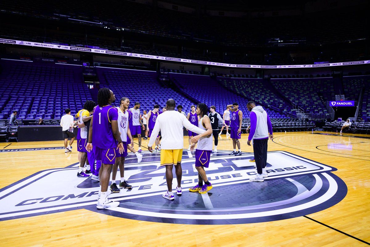 LSUBasketball's tweet image. Gameday in The Crescent City ⚜️

🆚 SMU
⏰ 7:30 p.m. CT
📍 Smoothie King Center - New Orleans, La.
📺 SECN
📻 98.1 FM