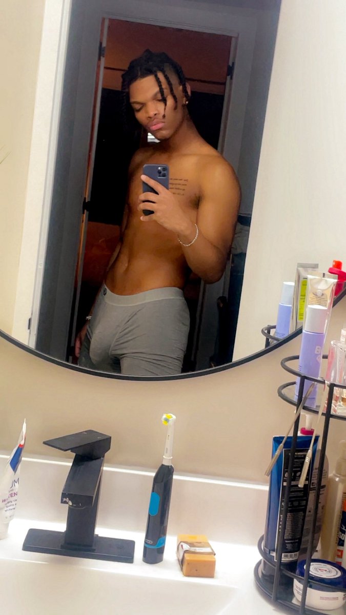 chris222crazy's tweet image. Get ready wit me