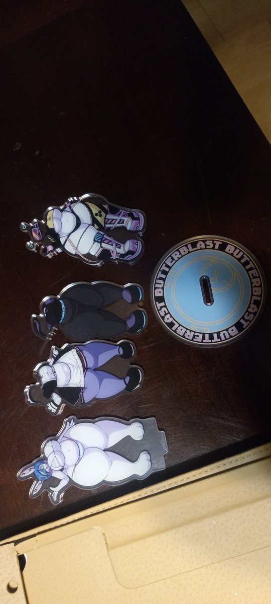 Its very late but i managed to get a <a href="/ImMatchaCakes/">PrinceMatchaCakes</a> standee!