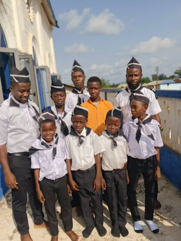 CENTRAL EAST REGIONAL ATFAL GRADUATION 🎓 
Alhamdulillah, on Friday 13th December, 2025 a graduation ceremony was held at Mando Circuit in the Essiam zone. 
The occasion saw the initiation of 3 boys into Atfal and the graduation of 2 Atfal to Khuddam.