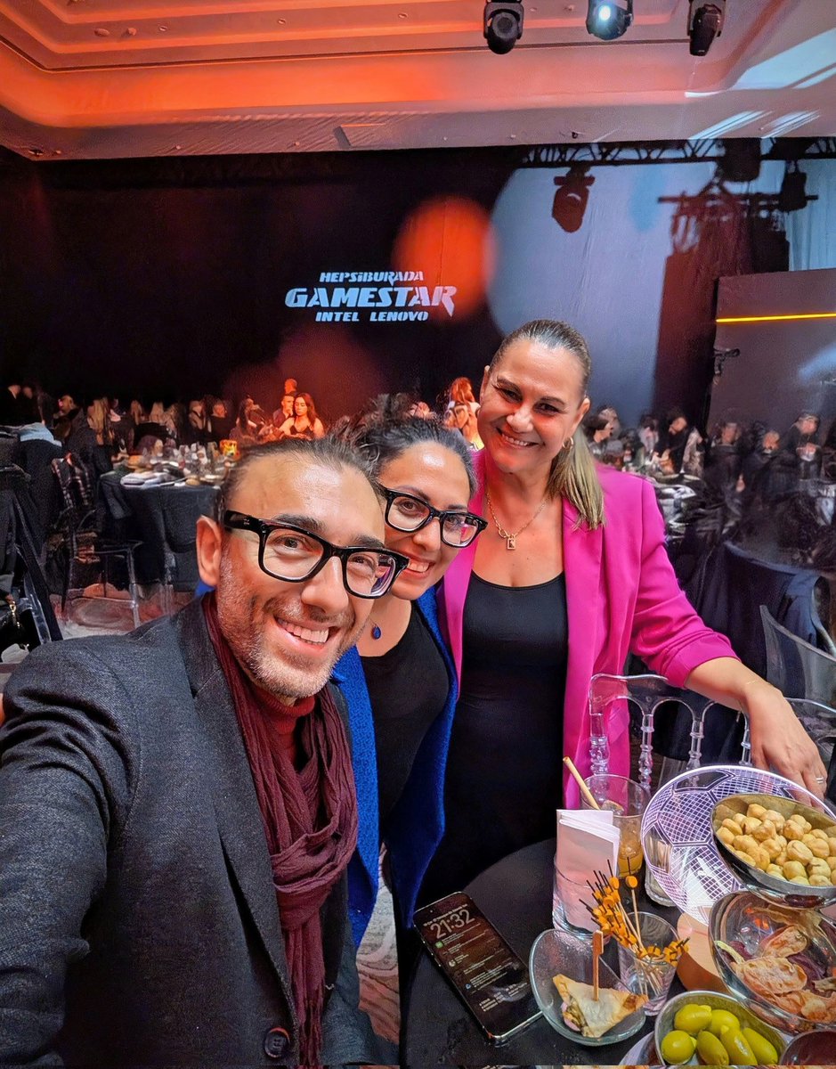ardameric's tweet photo. @hepsiburada, @intel ve @Lenovo iş birliğiyle gerçekleştirilen #Gamestar Turnuvası özel final gecesi davetinde @LenovoTurkiye CMO'su sevgili Banu Soyak ile bir aradayız...
#YüksekTeknoloji #BigPartnerGroup #Bipago https://t.co/5sZvN3kQ4I
