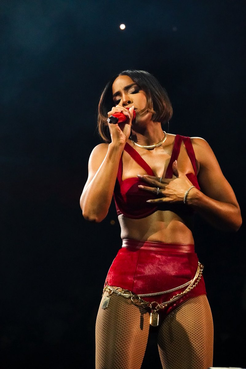 Post by c. on X: Kelly.