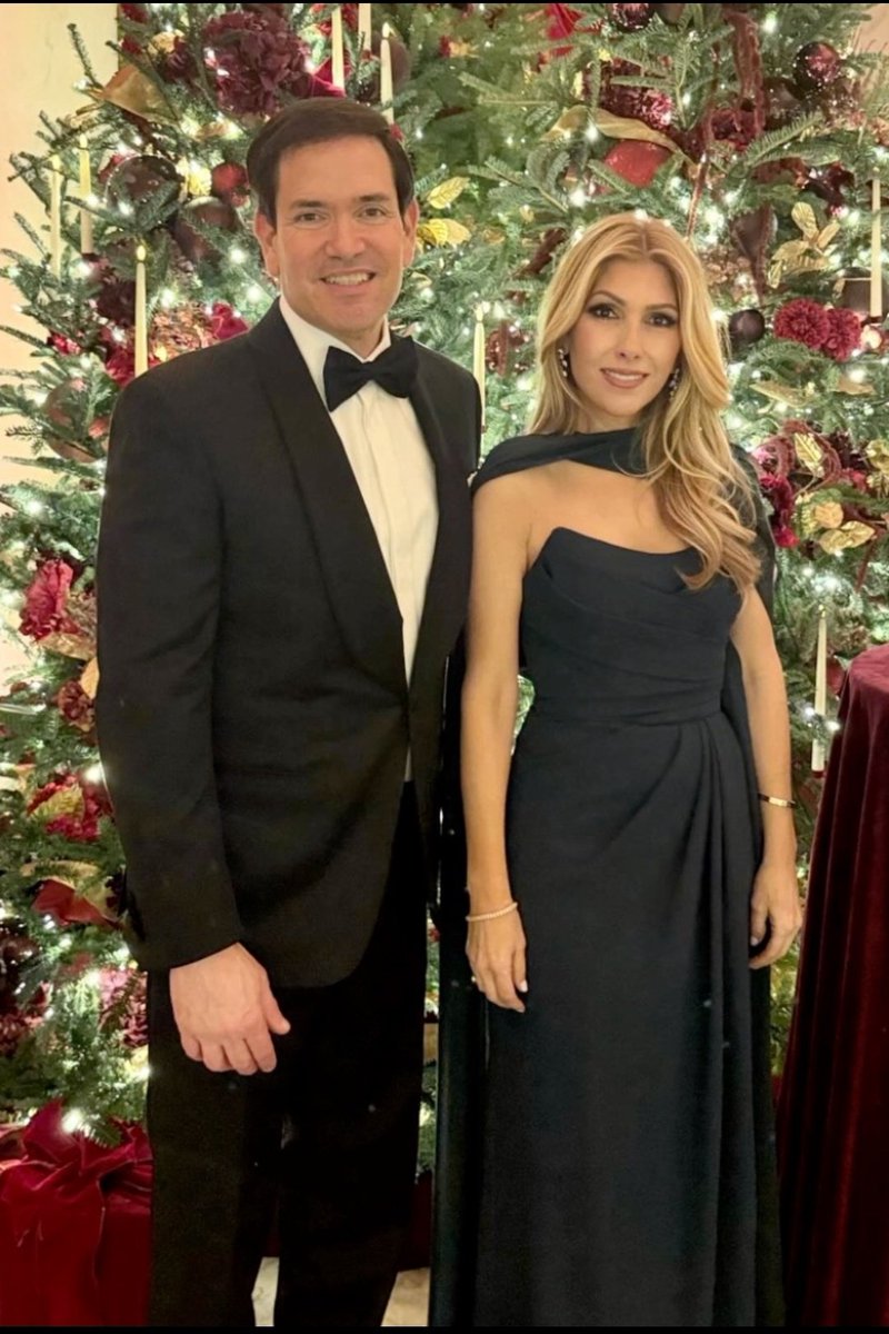 Marco Rubio &amp; his wife Jeanette at the White House!!🎄🥰
Drop a❤ if you love them!!