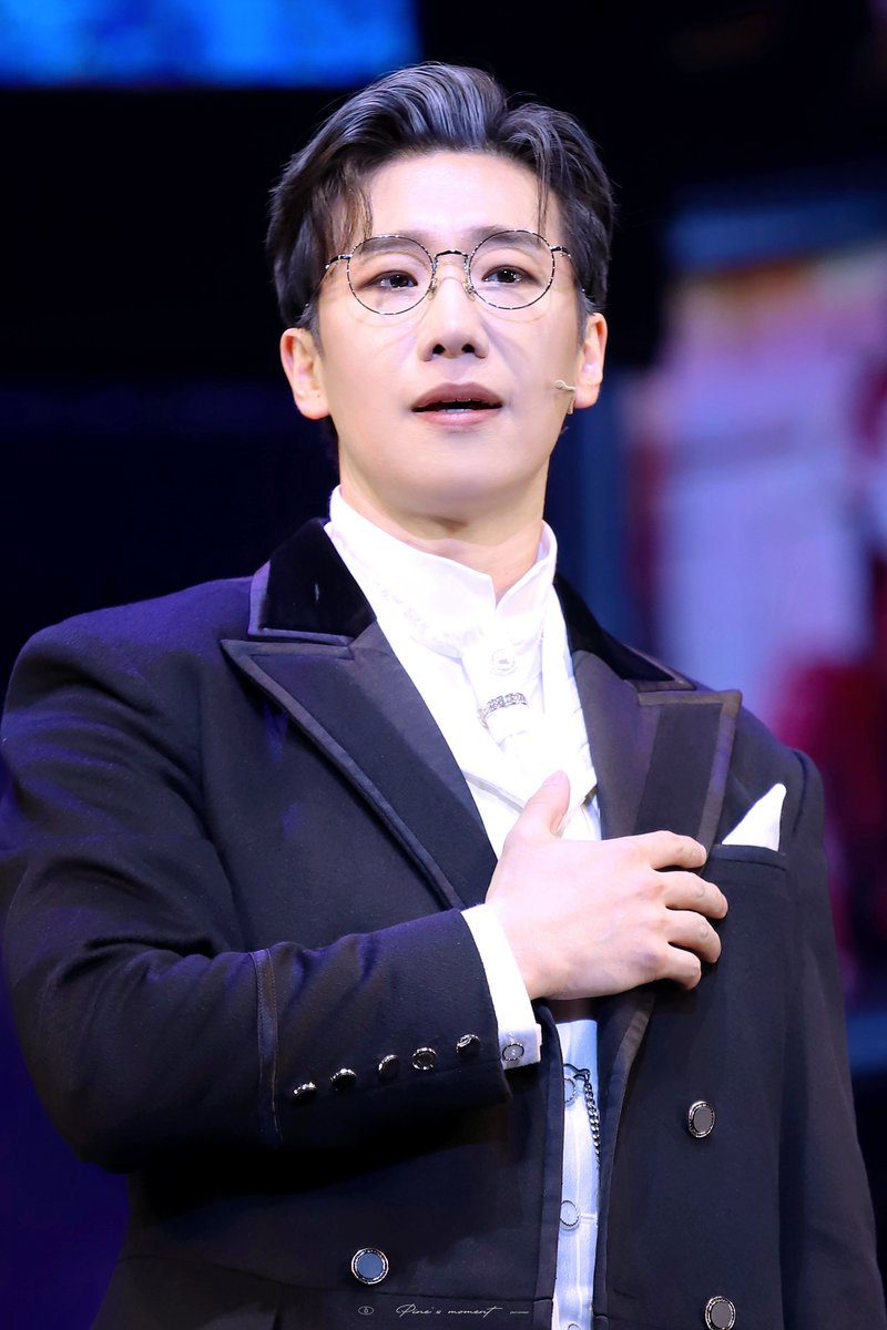 pine_s_moment's tweet image. 가히 김수달님의
2025 최고의 안경캐들이라고 생각함...