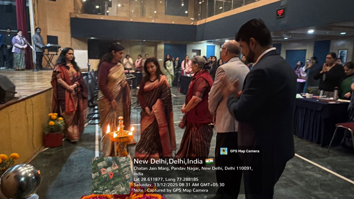 VinitaDadlani's tweet photo. #CBSE Capacity Building Workshop on Storytelling was successfully conducted at #ahlconintel , focusing on innovative methods to strengthen teaching–learning processes.@ashokkp @y_sanjay @pntduggal @ShandilyaPooja @priyanka_vc @CheenaSingh9958 https://t.co/IOSYnR0iux
