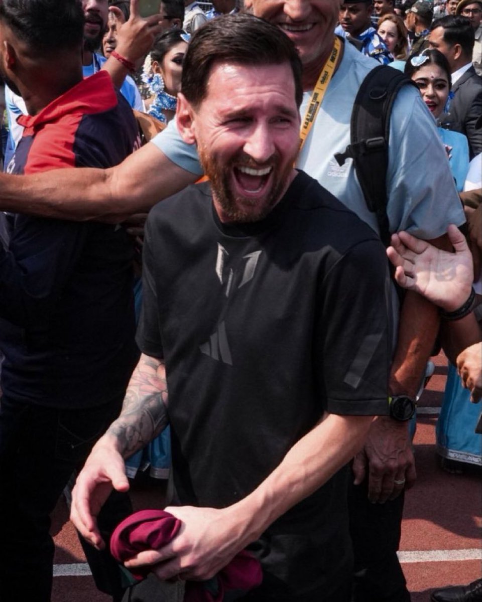 Footy_Insights's tweet photo. Indians really made Messi to laugh this hard today! They are special for sure 🇮🇳❤️🐐 https://t.co/zEOAZEbEYY