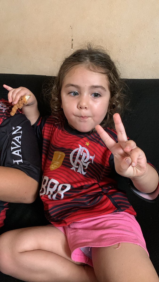 maladezz's tweet photo. formando mais uma flamenguista na família https://t.co/LLEKaCPh5o