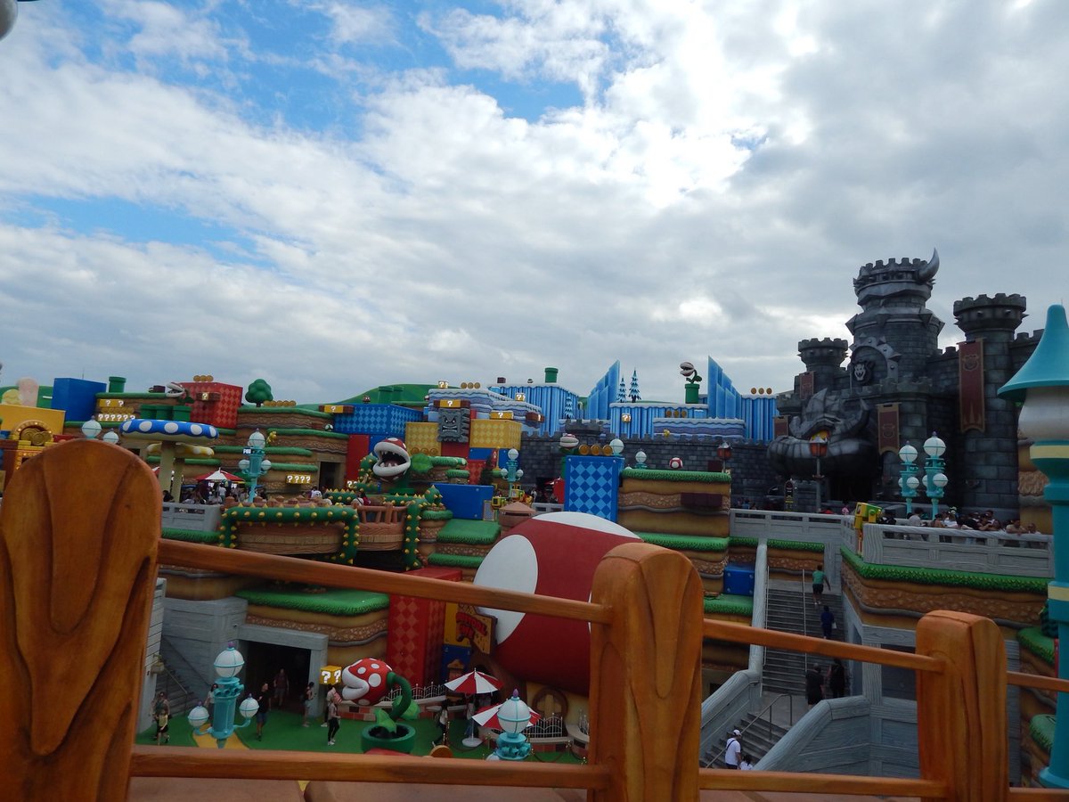 chowdermeows's tweet image. photos from my trip to #SuperNintendoWorld 💫 @NintendoAmerica