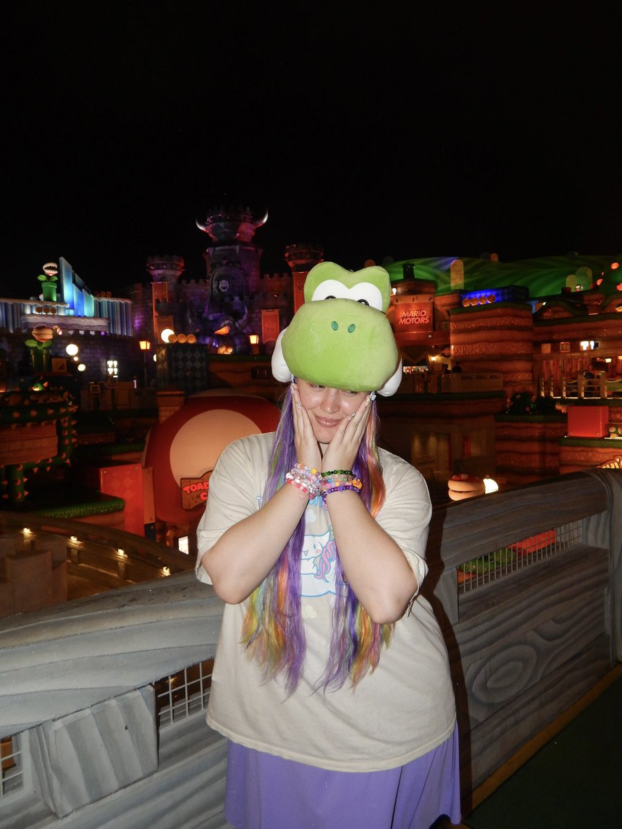 chowdermeows's tweet image. photos from my trip to #SuperNintendoWorld 💫 @NintendoAmerica