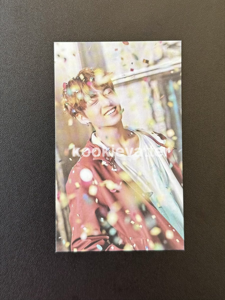 #kookievatterqs wts lfb ph      

Taehyung | Jungkook Rakuten 
YNWA Confetti POB PC

꒰ V - 1,450 | JK - 1,650 payo
꒰ V - 1,600 | JK - 1,800 dop Dec 30  
꒰ ph-onhand, in good condition   
꒰ shipping worldwide   
꒰ dm to inquire      

🏷️please help rt/qrt