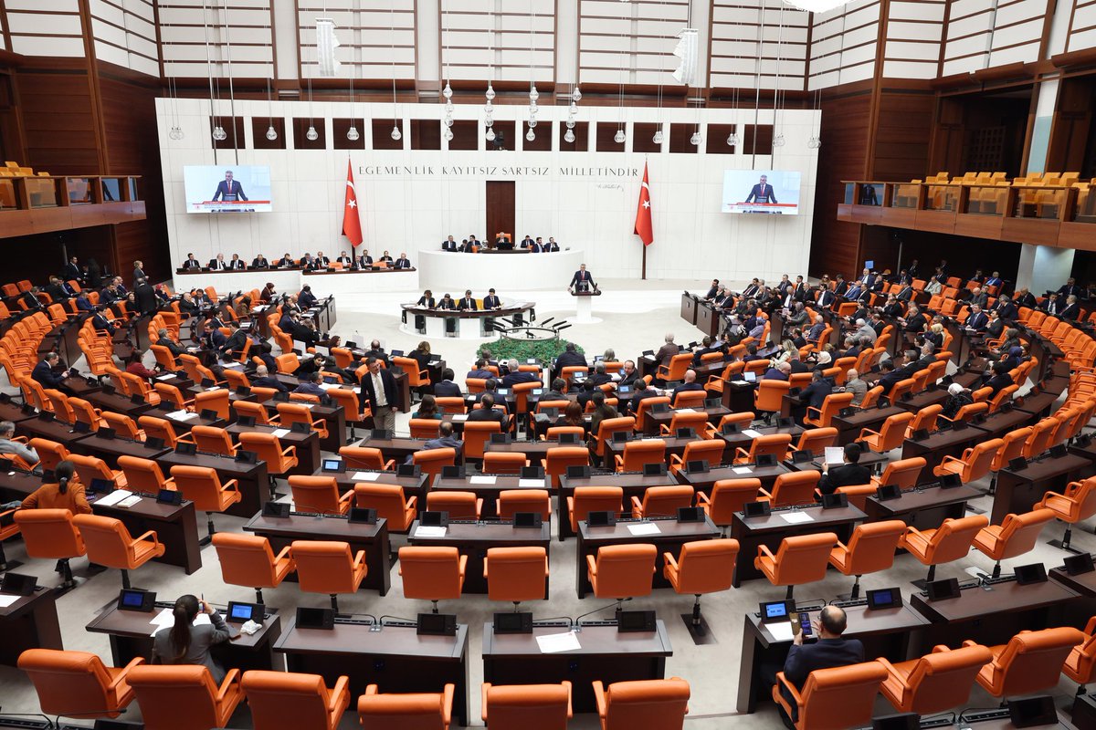 Sağlık Bakanımız Prof. Dr. Kemal Memişoğlu, Bakanlığımızın 2026 Yılı Merkezi Yönetim Bütçe Kanunu Teklifi görüşmeleri kapsamında TBMM Genel Kuruluna hitap etti.

#SağlıklıTürkiyeYüzyılı 🇹🇷