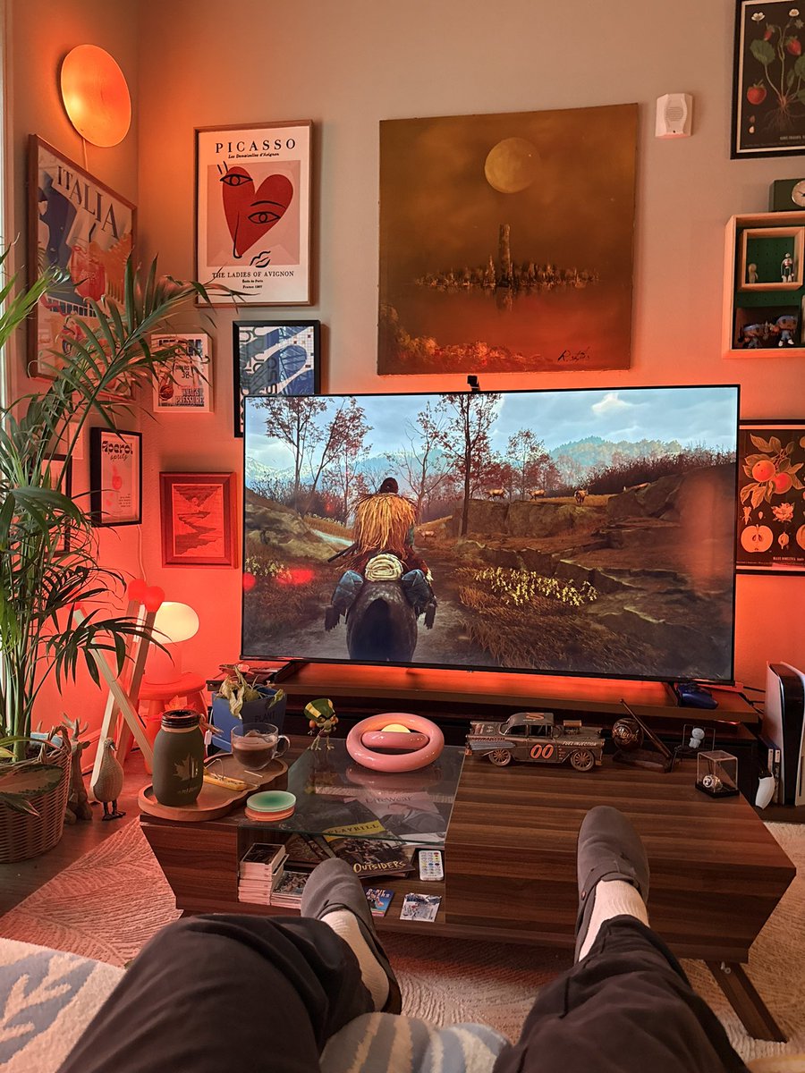 thebookofjulius's tweet image. this and no weekend plans