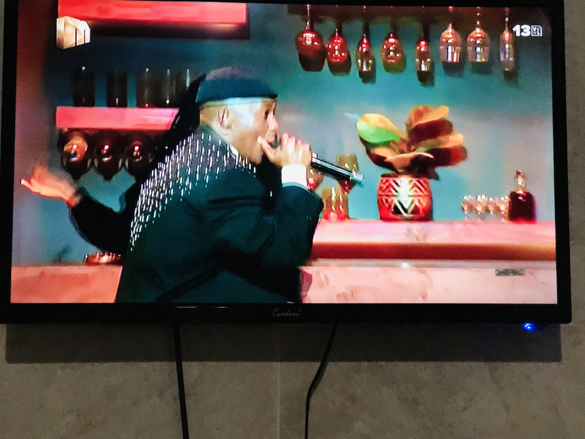 “The best gift in life are not wrapped in san paper” 🔥🔥 #ManAndTheMic this imply that life's best lessons or gifts often come through "rough" or difficult experiences that refine us! khuli Chana