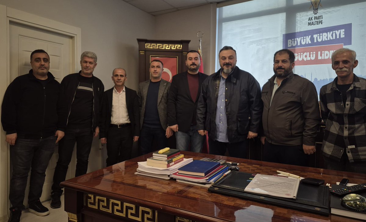 AK Parti Maltepe İlçe Başkanlığımızı ziyaret eden Diyarbakır Bismil Kültür ve Dayanışma Derneği Başkanımıza ve kıymetli Yönetim Kurulu üyelerine nazik ziyaretleri için gönülden teşekkür ediyoruz.

Samimi sohbetleri ve güzel temennileri için kendilerine şükranlarımızı sunuyor, bu