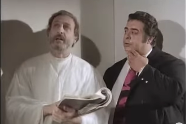 Se murio Hector Alterio, un actorazo de aquellos.
Siempre me acuerdo cuando vi este cameo en Te rompo el rating con Porcel, en 1981