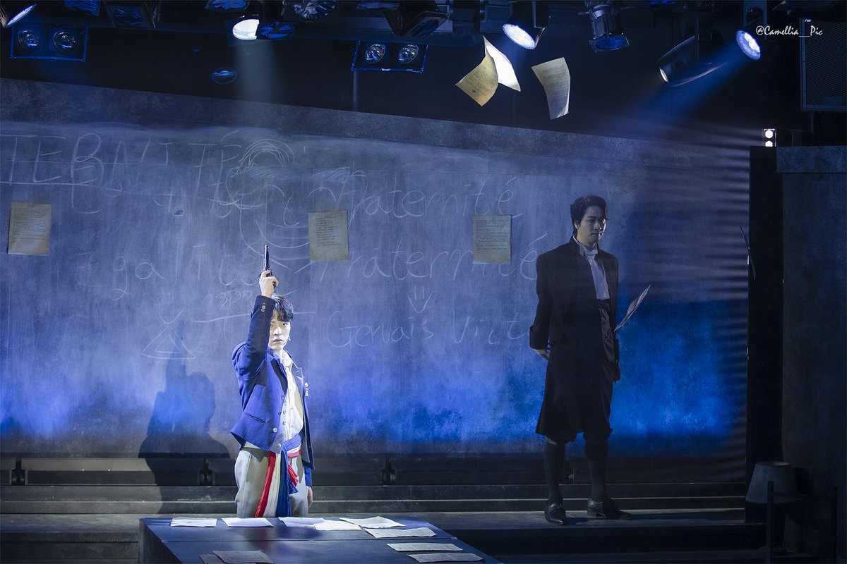 251213 낮 프라테르니테
스페셜 커튼콜 M13. 방아쇠를 당겨
제르베 #윤재호
빅토르 #안재영