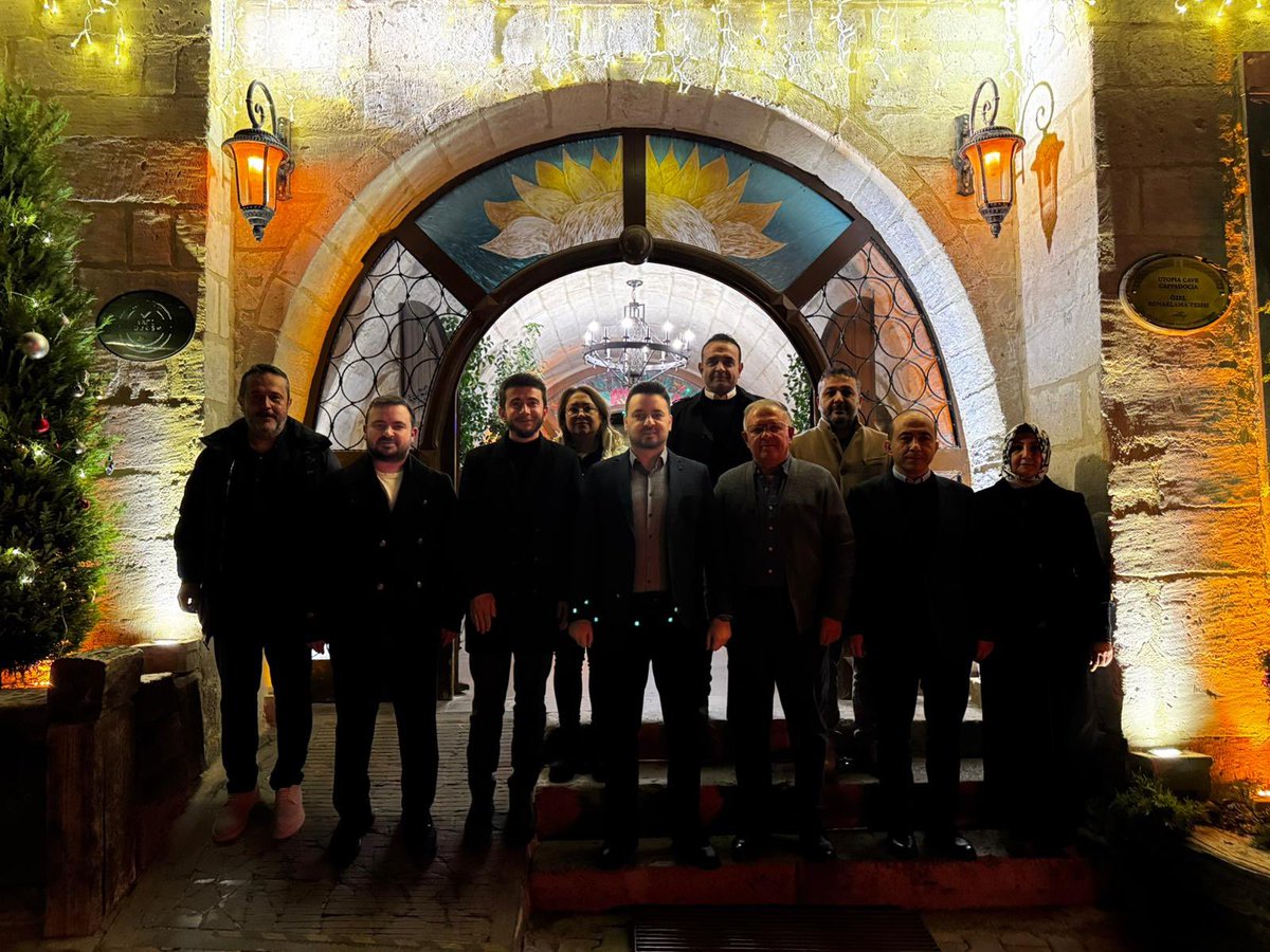 Ürgüp İlçe Başkanımız Ülkünur Demir, İl Başkan Yardımcılarımız Mehmet Halis Aydogan, Mehmet Uğur Çakmak, Furkan Şahin, Merkez İlçe Başkanımız Serhat Sonugelen, Önceki Dönem Ürgüp İlçe Başkanımız Oğuz Kahraman, Kadın Kolları Başkanımız Elife Çelebi ve Gençlik Kolları Başkanımız