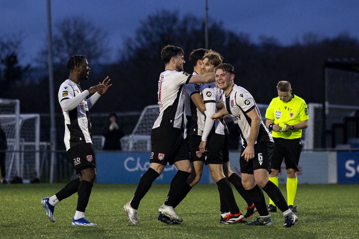FlintTownFC's tweet photo. COME ONNNNNNNN!!!!!

#JDWelshCup https://t.co/7Mb8GBdKMT