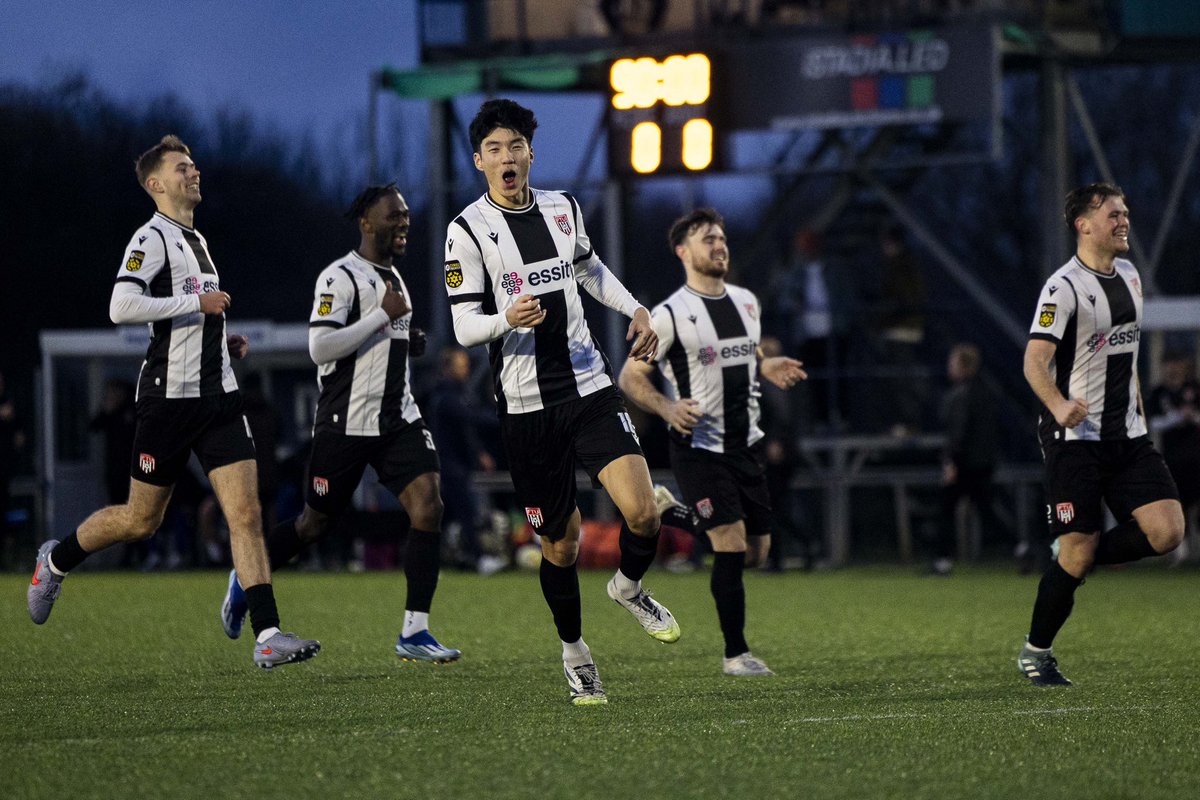 FlintTownFC's tweet photo. COME ONNNNNNNN!!!!!

#JDWelshCup https://t.co/7Mb8GBdKMT