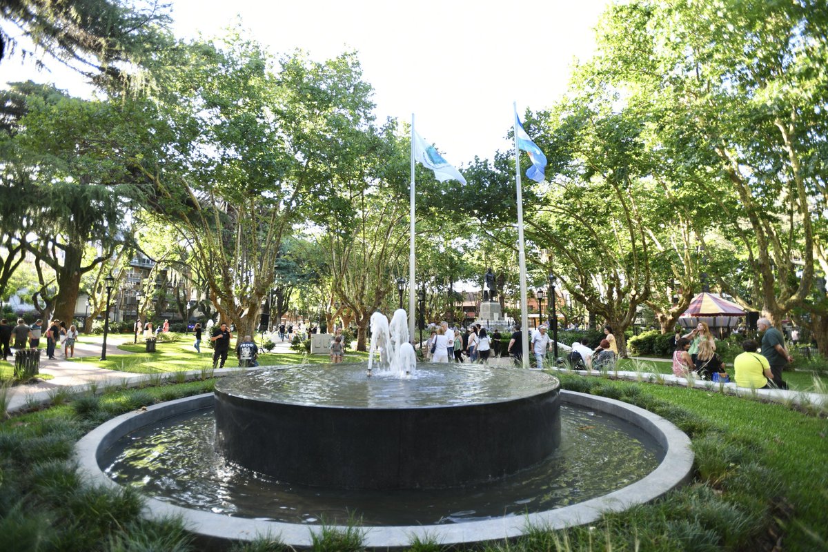 soledadmartinez's tweet image. Restaurar el patrimonio histórico, conservar el natural. Recuperamos una plaza histórica adaptada a los usos actuales. Modelo de gestión del espacio público. 
Todos invitados a la Plaza Vicente López y Planes.