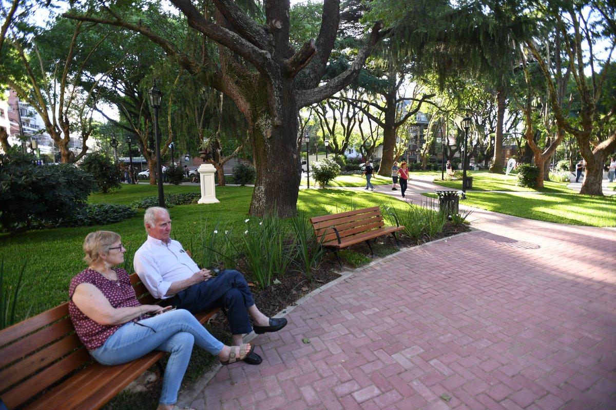 soledadmartinez's tweet image. Restaurar el patrimonio histórico, conservar el natural. Recuperamos una plaza histórica adaptada a los usos actuales. Modelo de gestión del espacio público. 
Todos invitados a la Plaza Vicente López y Planes.