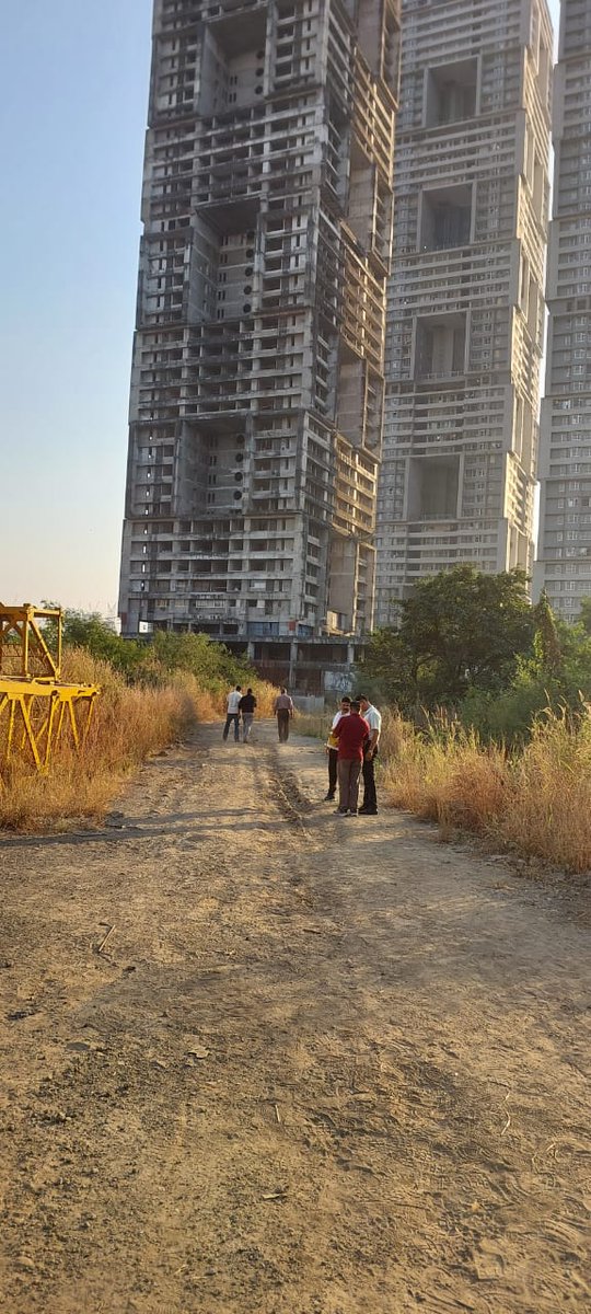sudhish0211's tweet photo. Site visit for panchnama by #EOW team at #Adhiraj Samyama , Kharghar site.
This looks like a war affected land https://t.co/fTiCD5ov9f