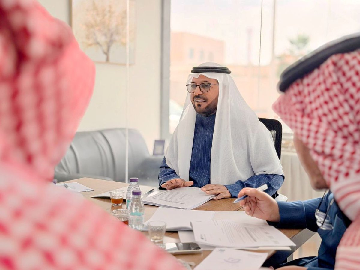ibdq2024's tweet photo. مجلس إدارة #جمعية_داء_الأمعاء_الالتهابي يعقد اجتماعه الثالث للعام الجاري في مقر الجمعية الجديد، برئاسة أ. مطلق بن دغيّم الخمعلي.
وقد رحّب سعادته بأعضاء المجلس، وتم خلال الاجتماع استعراض الخطة الاستراتيجية والتشغيلية، ومناقشة مستجدات المرحلة التأسيسية، واعتماد عدد من القرارات. https://t.co/WNTWgmeYQs