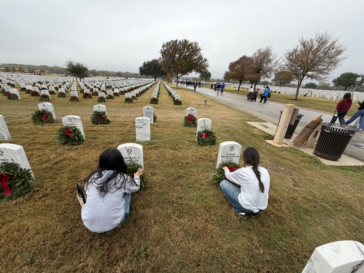 Ms. Navarro tweet media