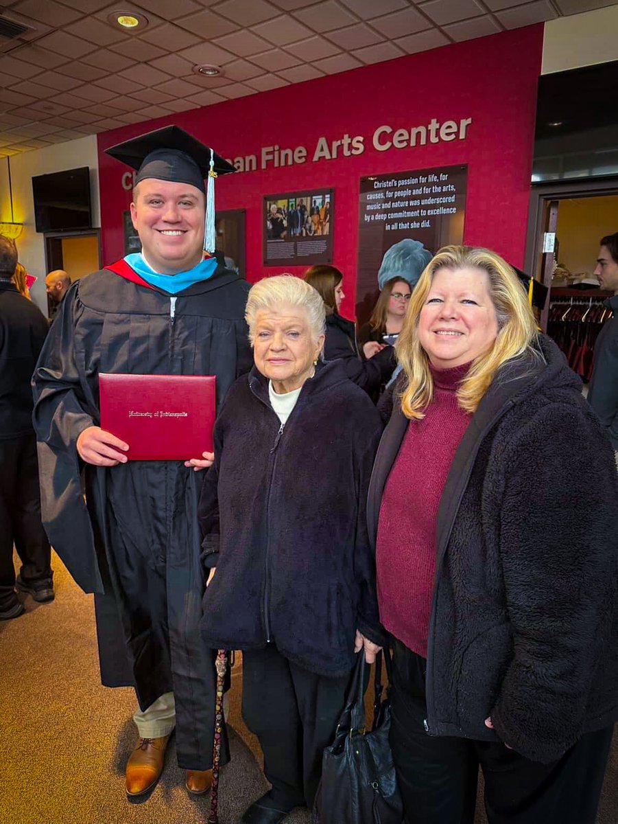 A very big congratulations to Whiteland Football assistant coach Trevor Reece who graduated with his MA in Curriculum and Organization from the University of Indianapolis today!

A great reminder that education and learning can always be a life long endeavor. Congrats Coach