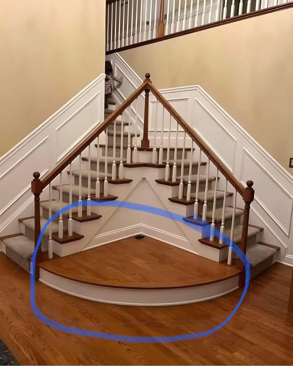 realtalkstruth's tweet image. What would you put in this space?